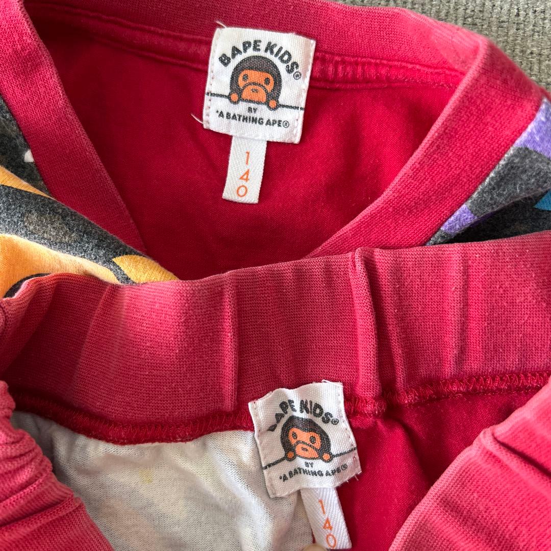 BAPEKIDSカラフルキャラクターTシャツとショートパンツセット140cm