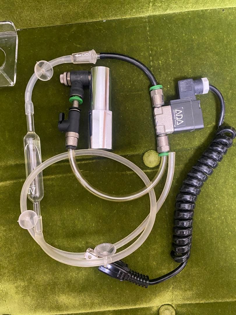 ADA CO2アドバンスシステム ホルダー、電磁弁、カウンター付き