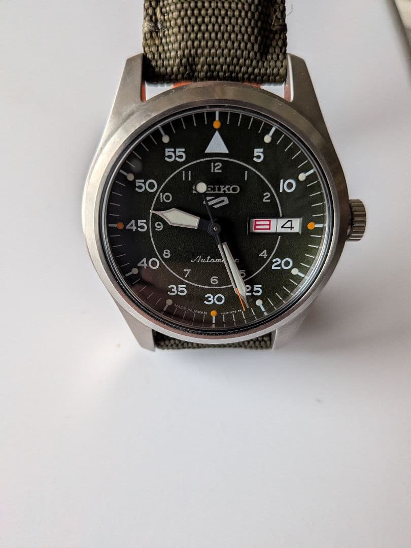 時計 Seiko SBSA141