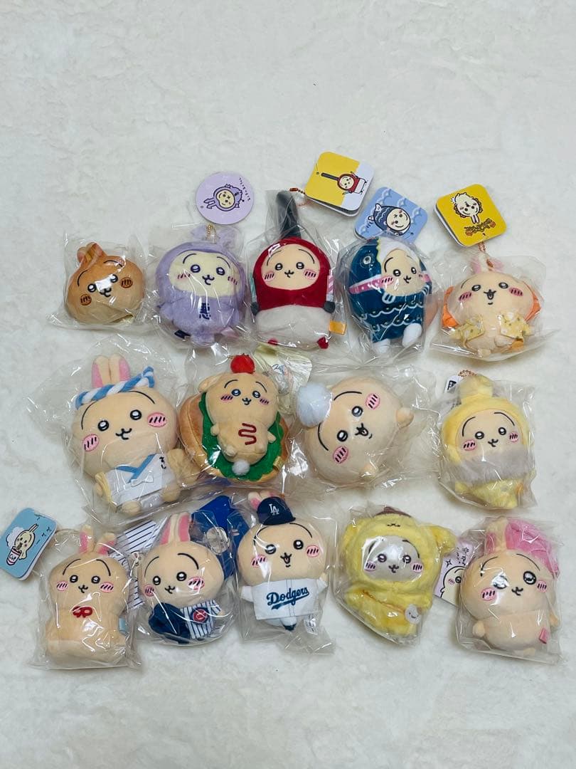 ちいかわらんど　うさぎマスコットまとめ売り ドジャース カブス サンリオなど