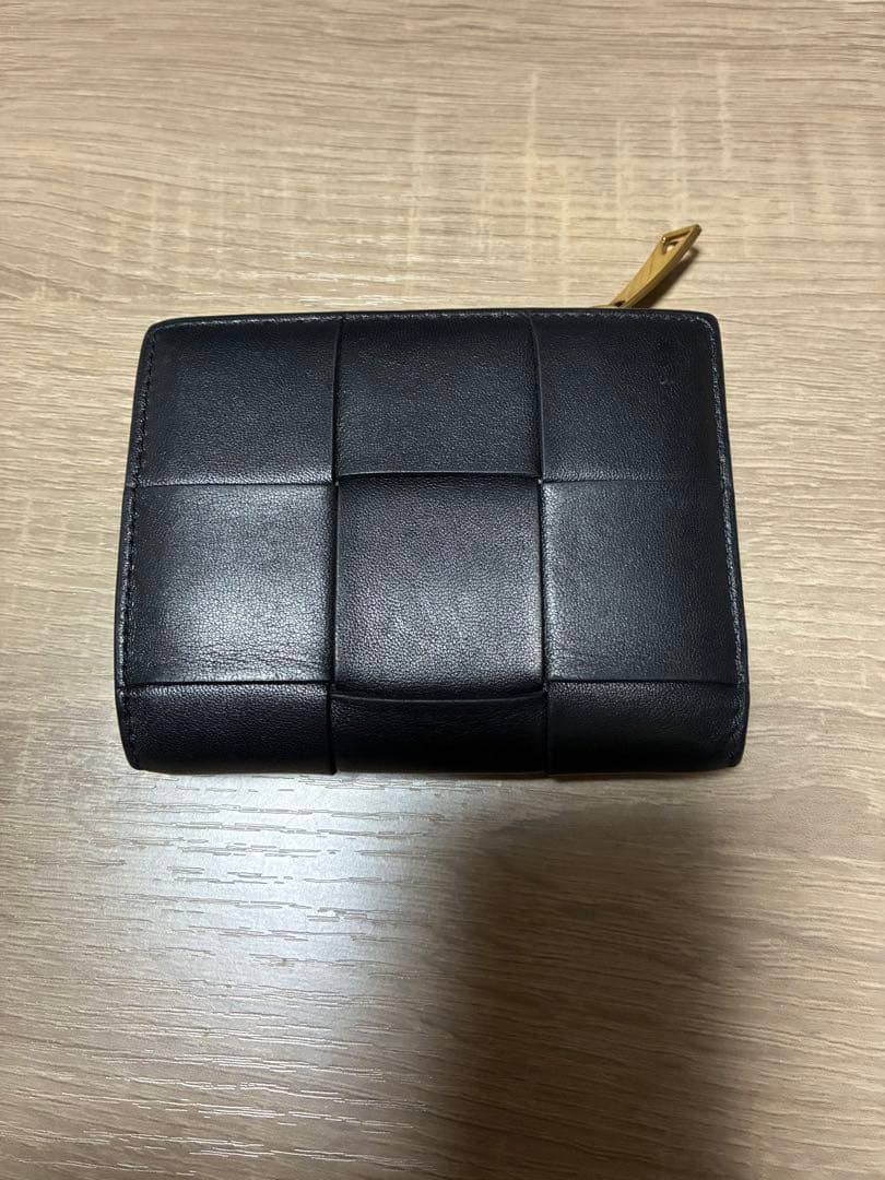 ★美品★ボッテガヴェネタ　財布 ボッテガ・ヴェネタが日本限定カラーのウォレットを発売