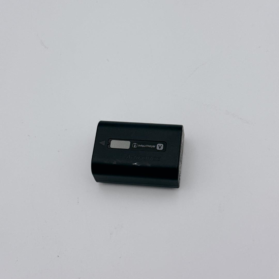 【美品】SONY ハンディカム ビデオカメラ HDR-CX670 ブラック