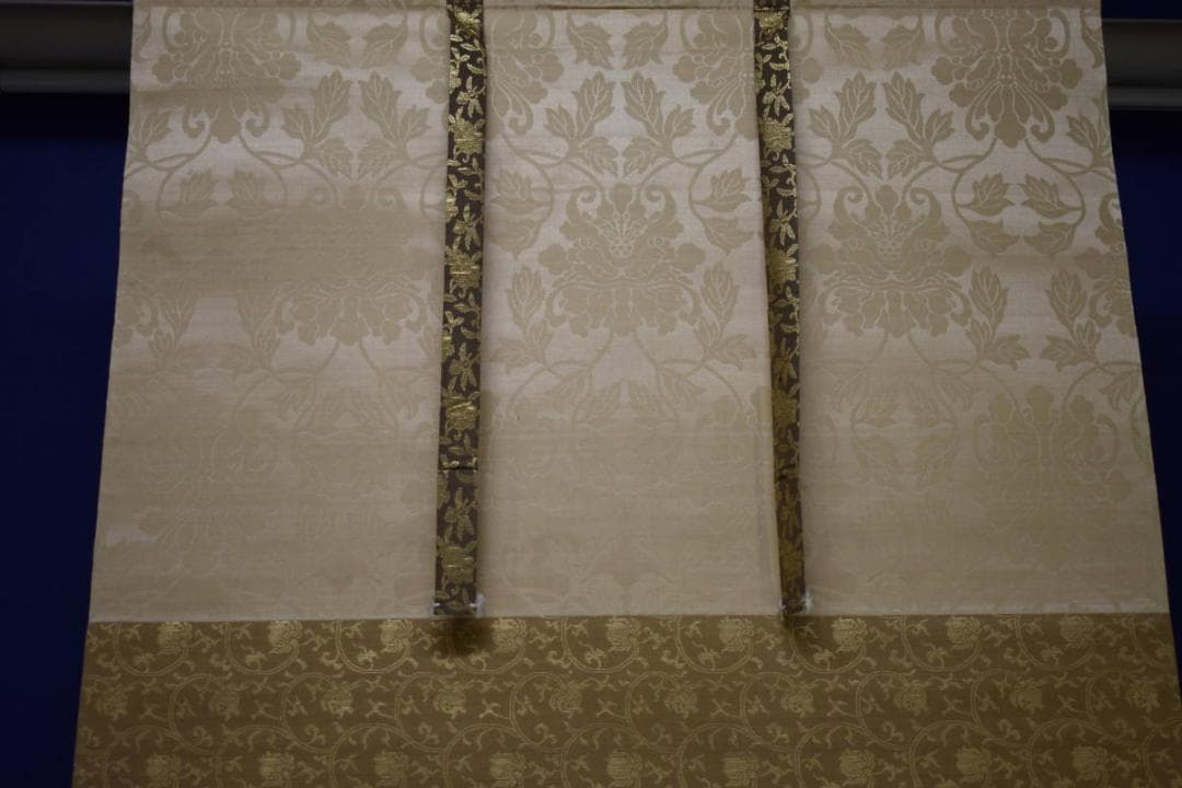 模写/圓山応挙/円山応挙/白梅に鴬図/絹表装/布袋屋掛軸HI-74