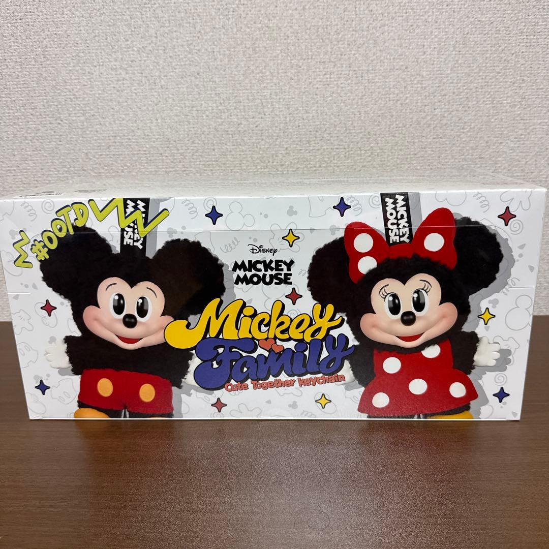 POPMARTディズニーぬいぐるみキーチェーンアソートBOX（8個入）