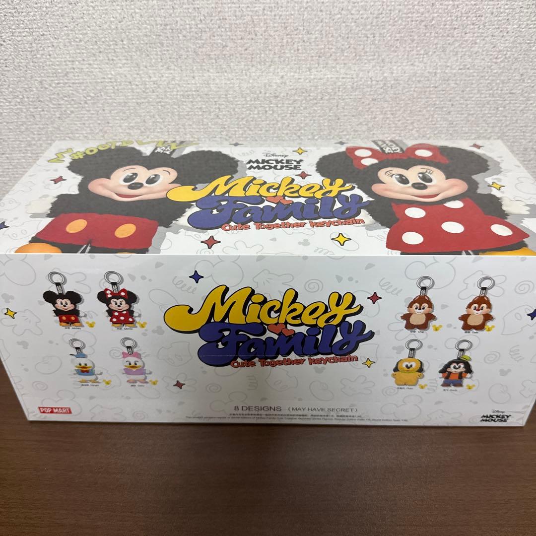 POPMARTディズニーぬいぐるみキーチェーンアソートBOX（8個入）