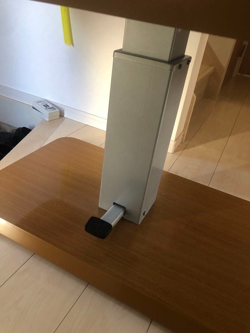 ニトリ 昇降式テーブル