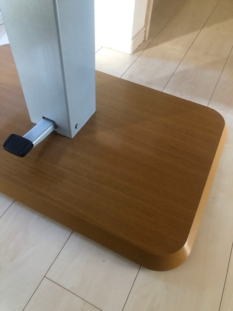 ニトリ 昇降式テーブル