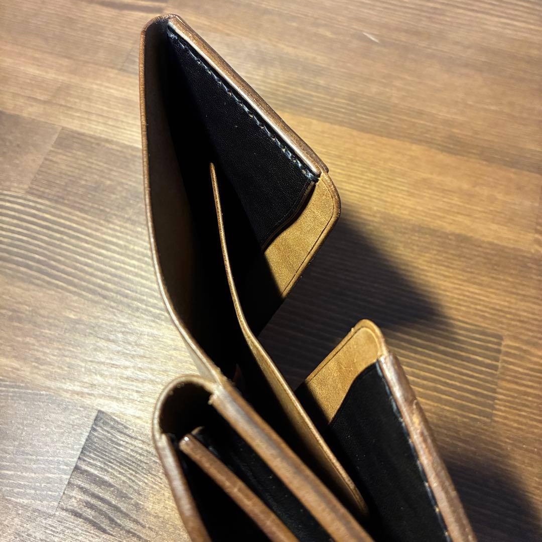 コンパクトウォレット　MARYAM社　ホースバット　丘染めブラック　茶芯