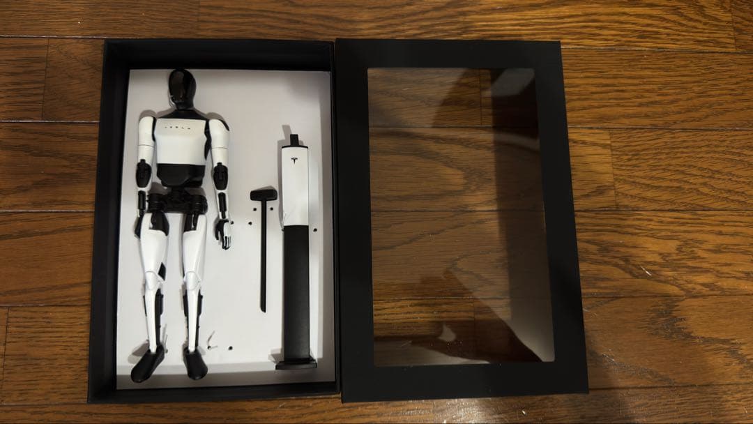 【美品】Tesla Bot Action Figure オプティマス1体