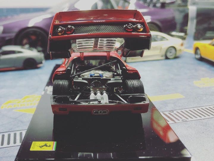 フェラーリ　f40  1/43