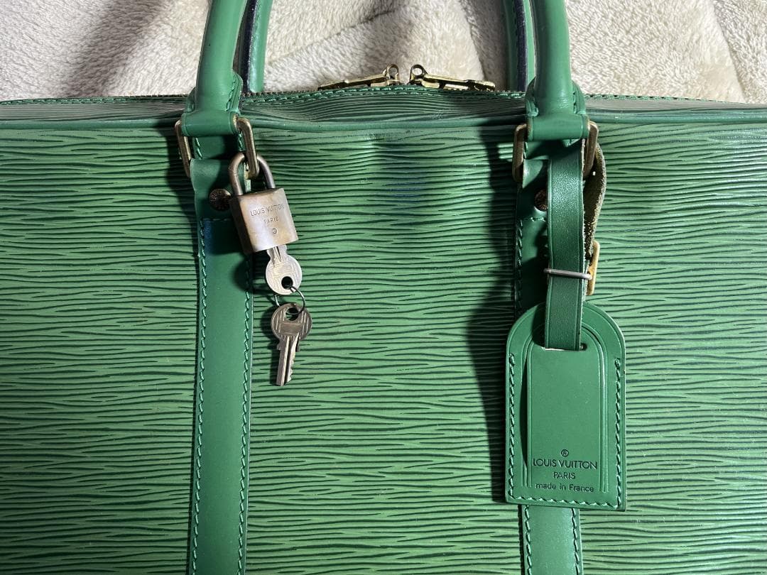Louis Vuitton エピレザー ビジネスバッグ グリーン