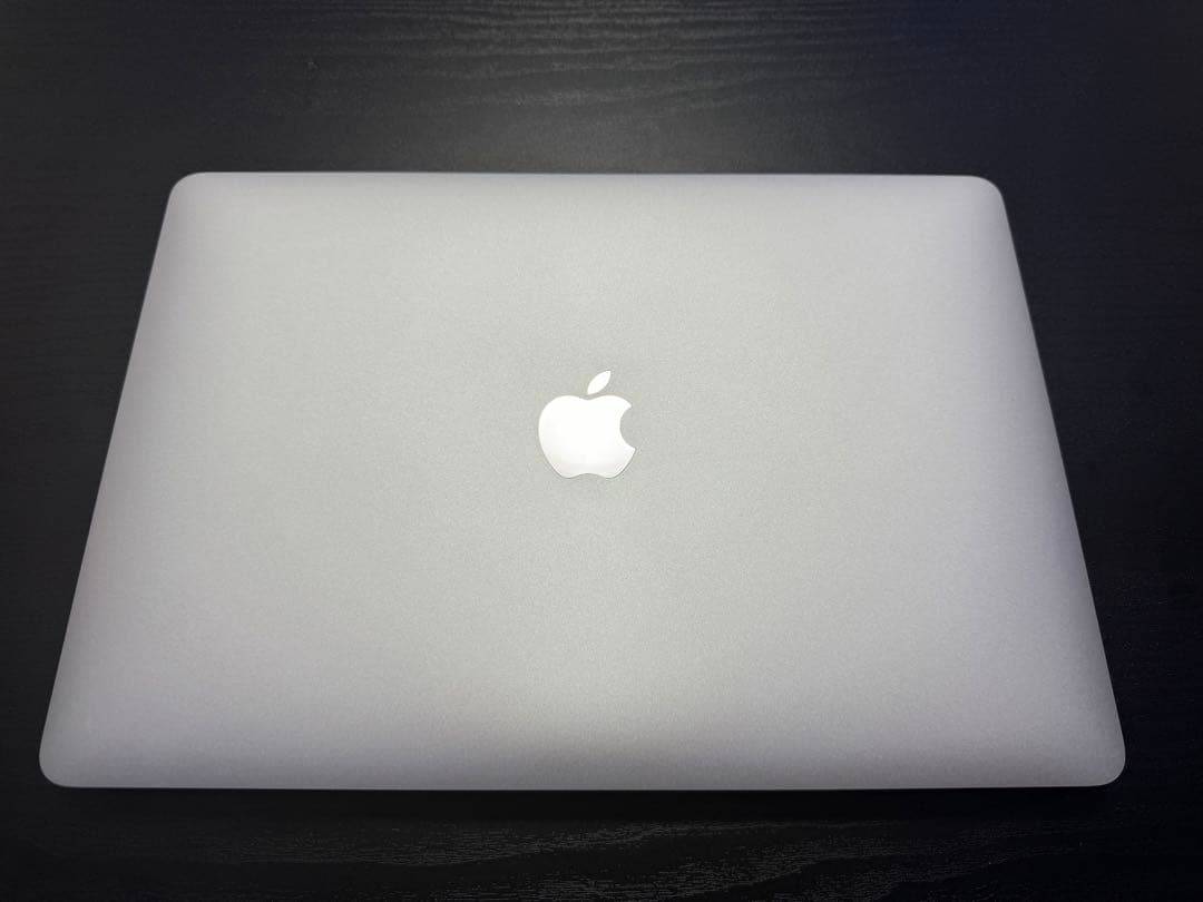 Apple MacBook Air シルバー 13インチ 2020年モデル M1チップ搭載