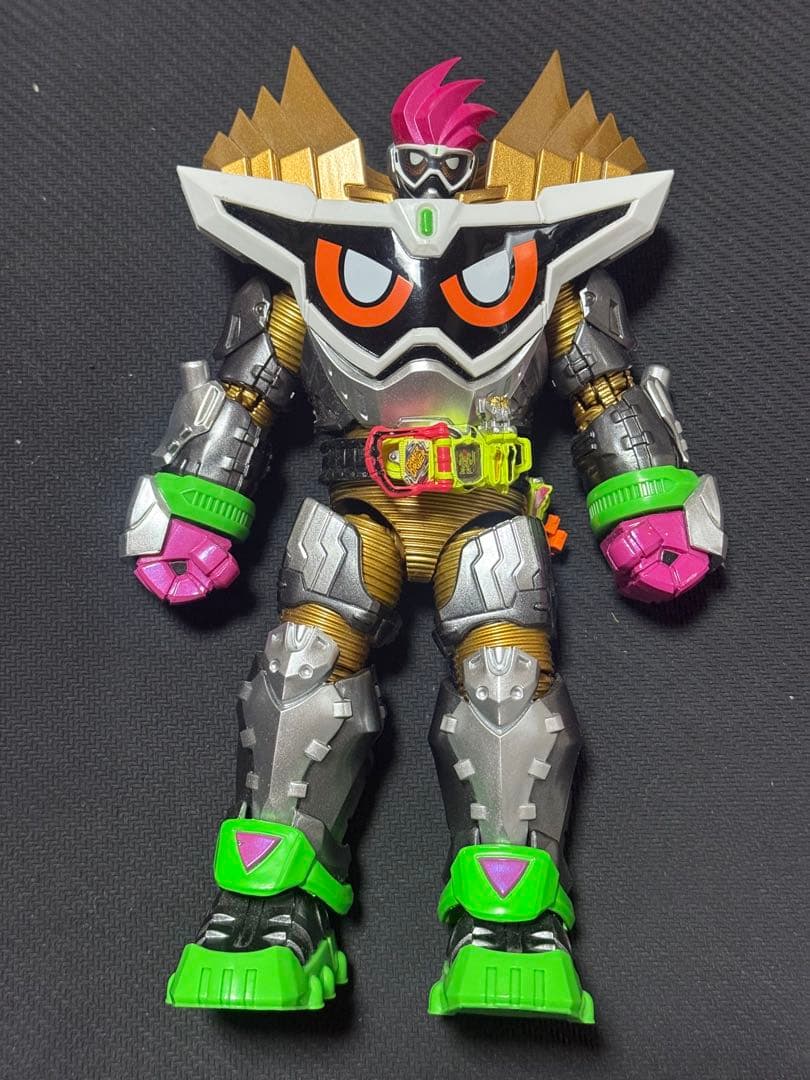 S.H.フィギュアーツ 仮面ライダーエグゼイド　ゲンム　マキシマムゲーマー