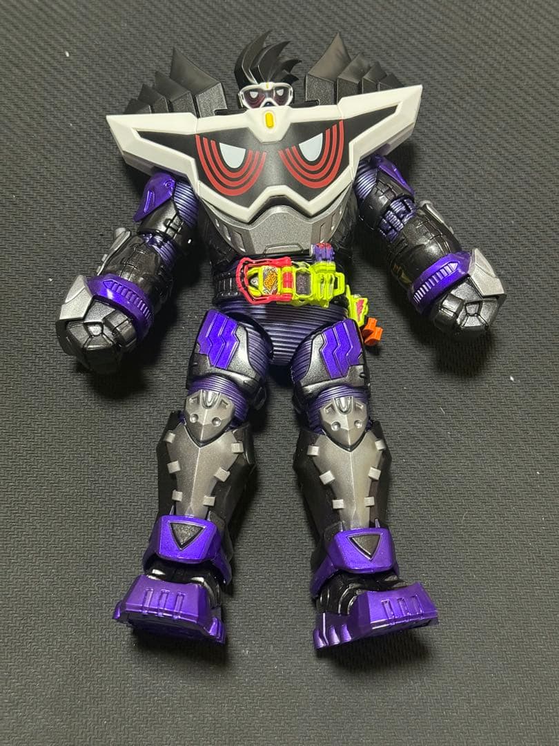S.H.フィギュアーツ 仮面ライダーエグゼイド　ゲンム　マキシマムゲーマー