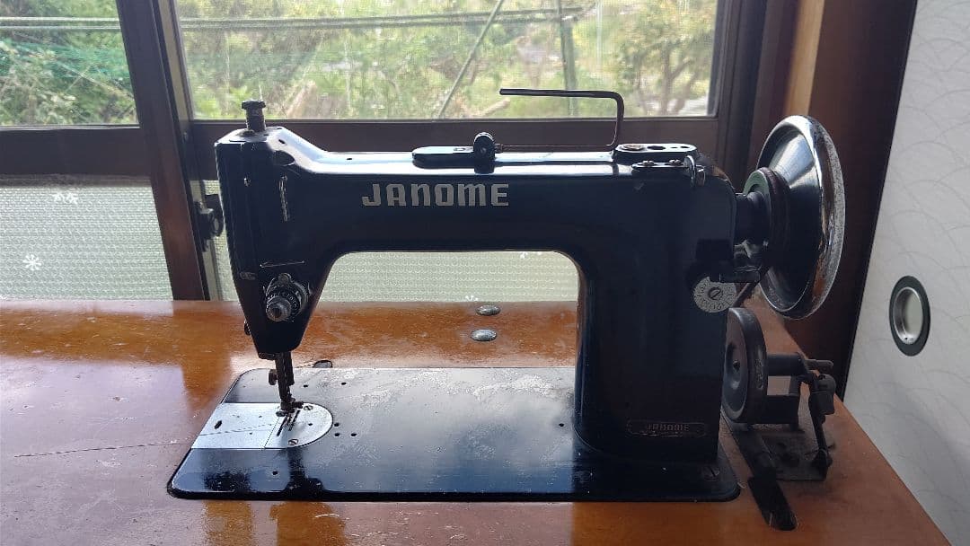 アンティーク JANOME ミシン 脚付き 足踏み