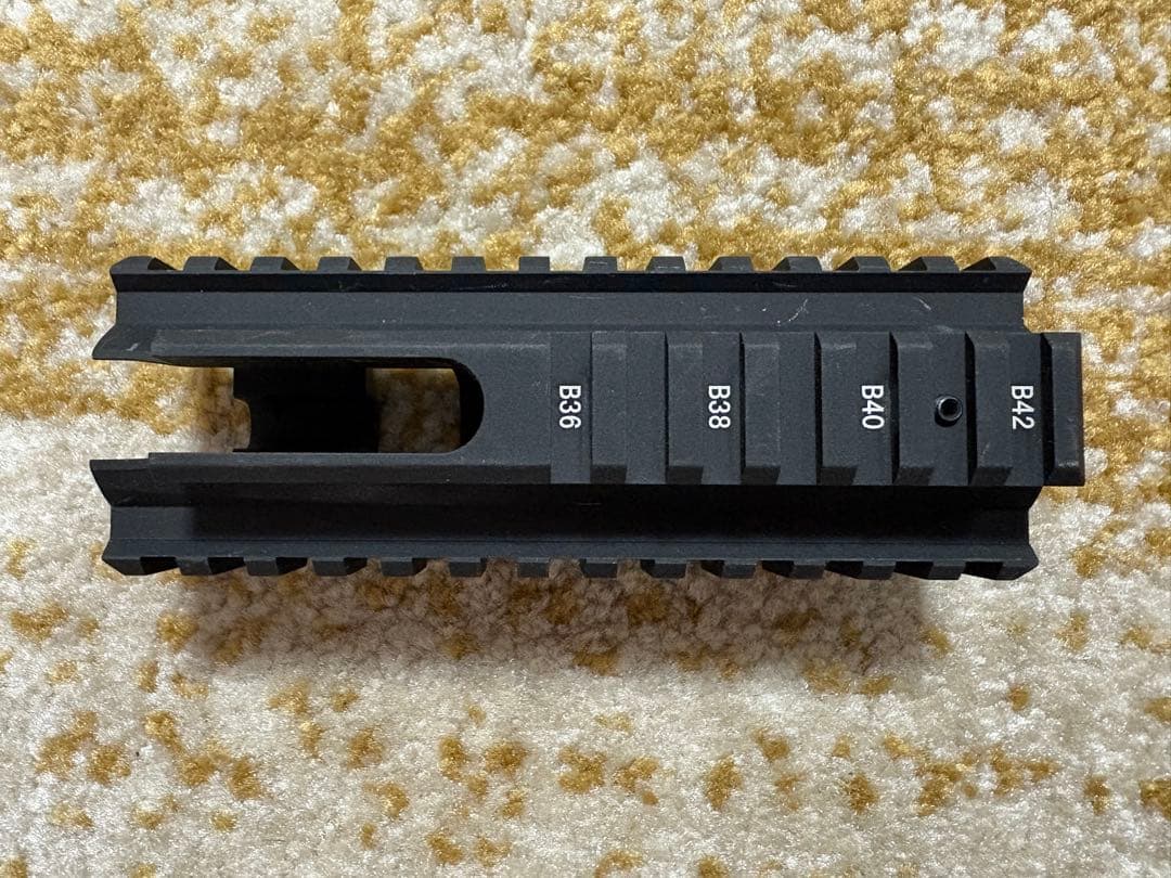 ERGO PTS M4 レイルハンドガード