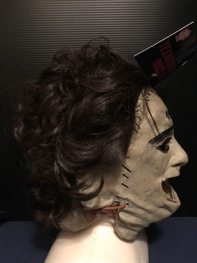 トリックオアトリートスタジオ 悪魔のいけにえ ラバーマスク　＊タグ付き