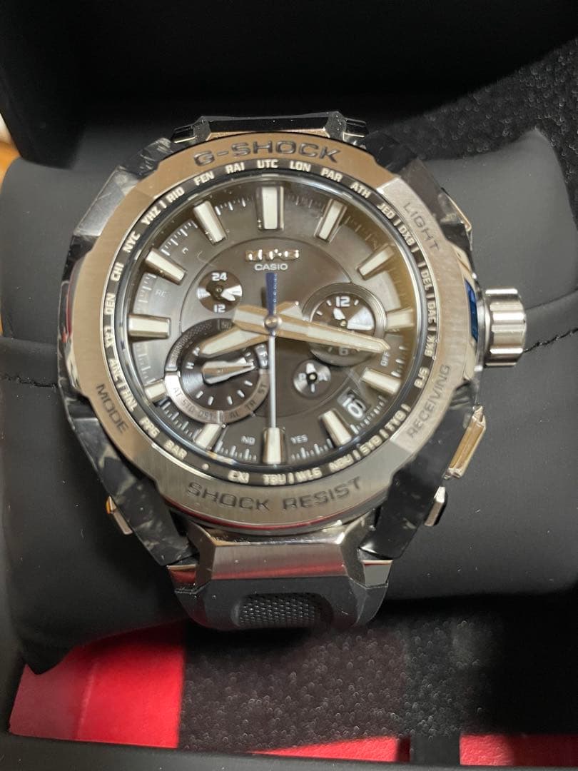 カシオGショック　MTG-B4000-1AJF 電波ソーラー腕時計　MT-G