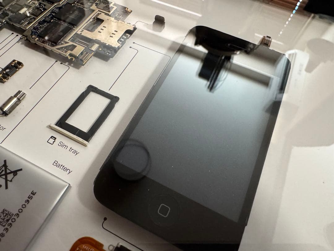 GRID】 アップルiPhone 3Gホワイト分解標本フォトフレームApple