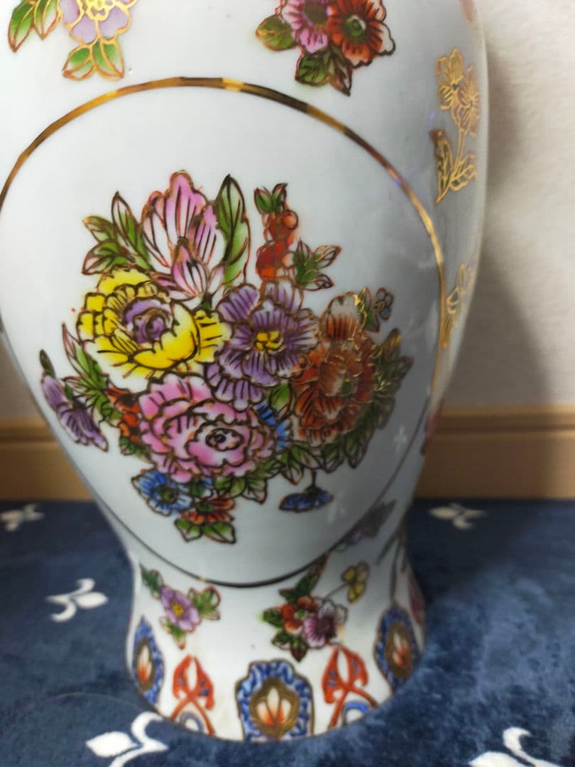 薩摩 金彩花柄花瓶