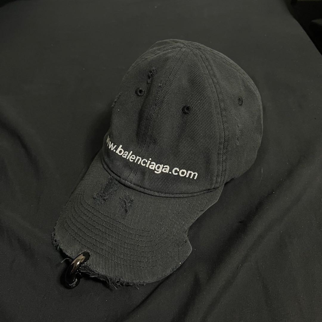 balenciaga ピアス キャップ 23aw