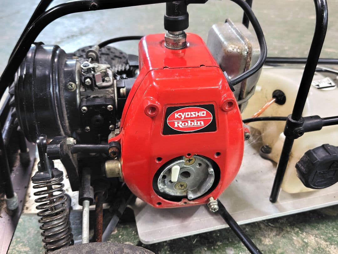 【ジャンク品 部品取り KYOSHO Robin ガソリンRCバギー】