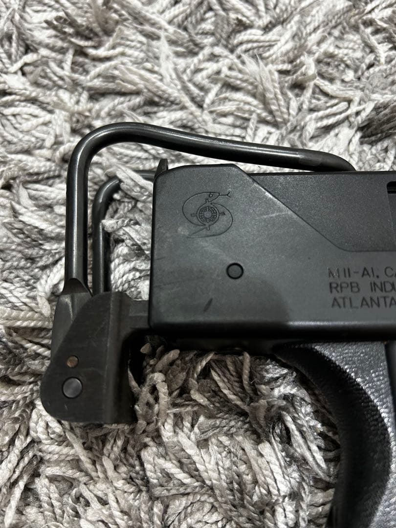 KSC M11A1 イングラム　サプレッサー&マガジン2本&ストラップ付