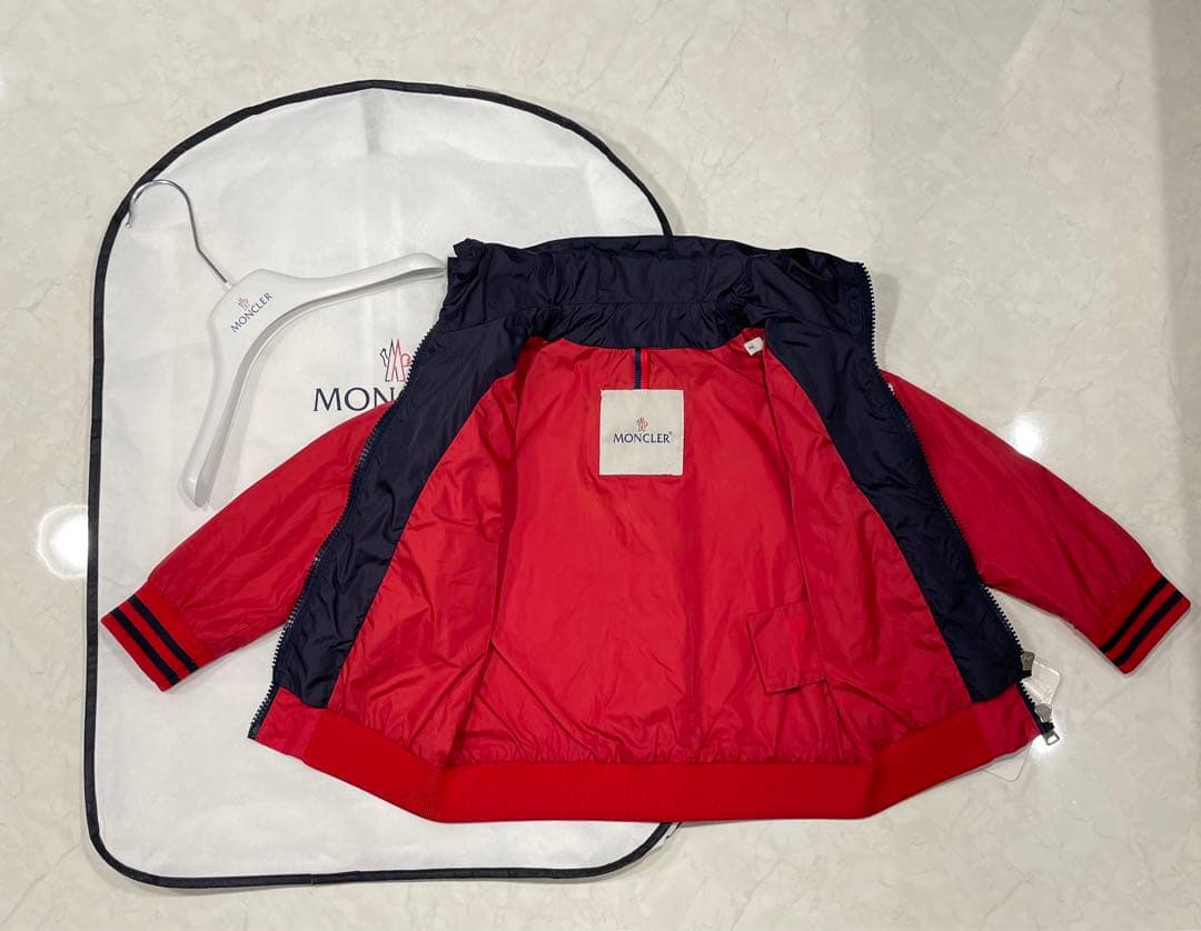 モンクレール　ジャケット　キッズ