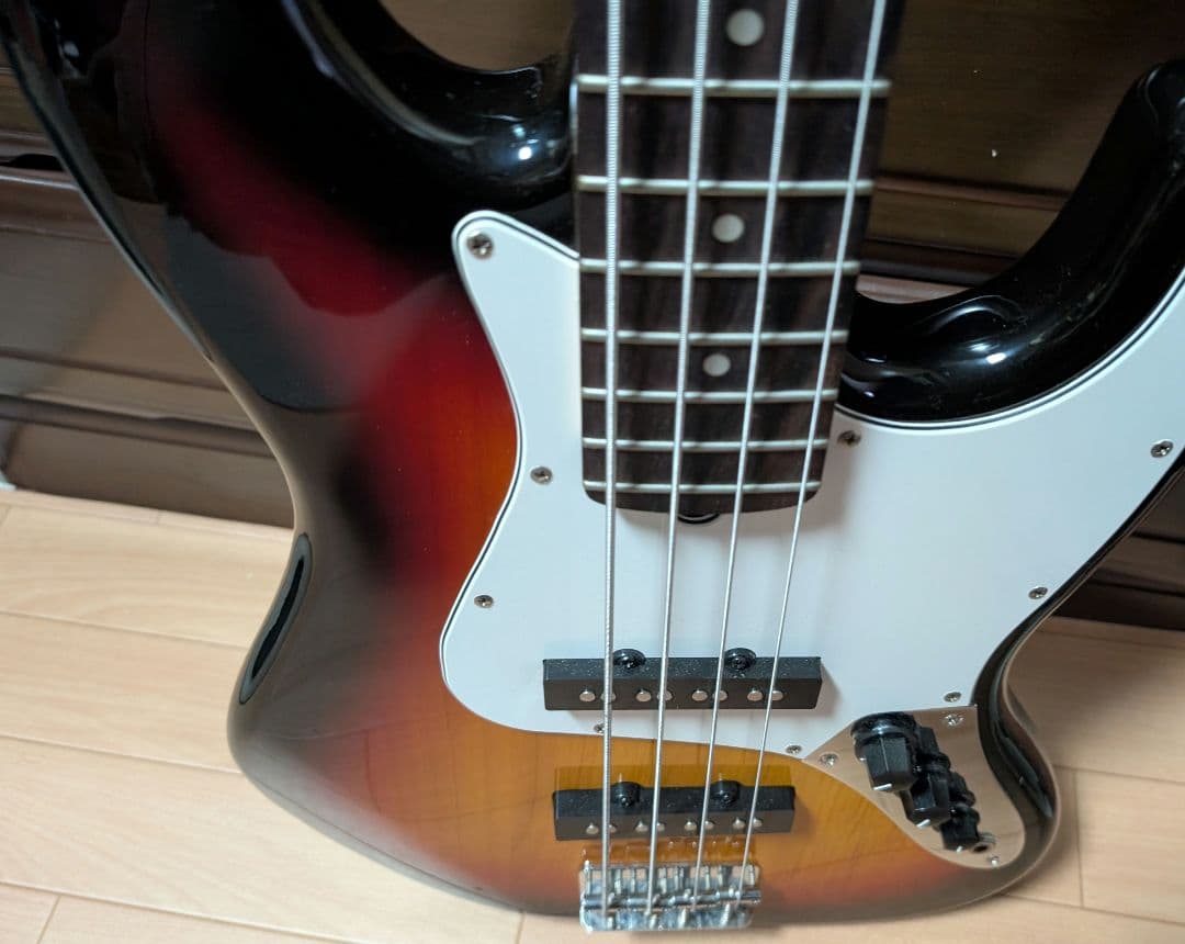 バッカス ジャズ ジャズベース BJB-1R-3ST - メルカリ