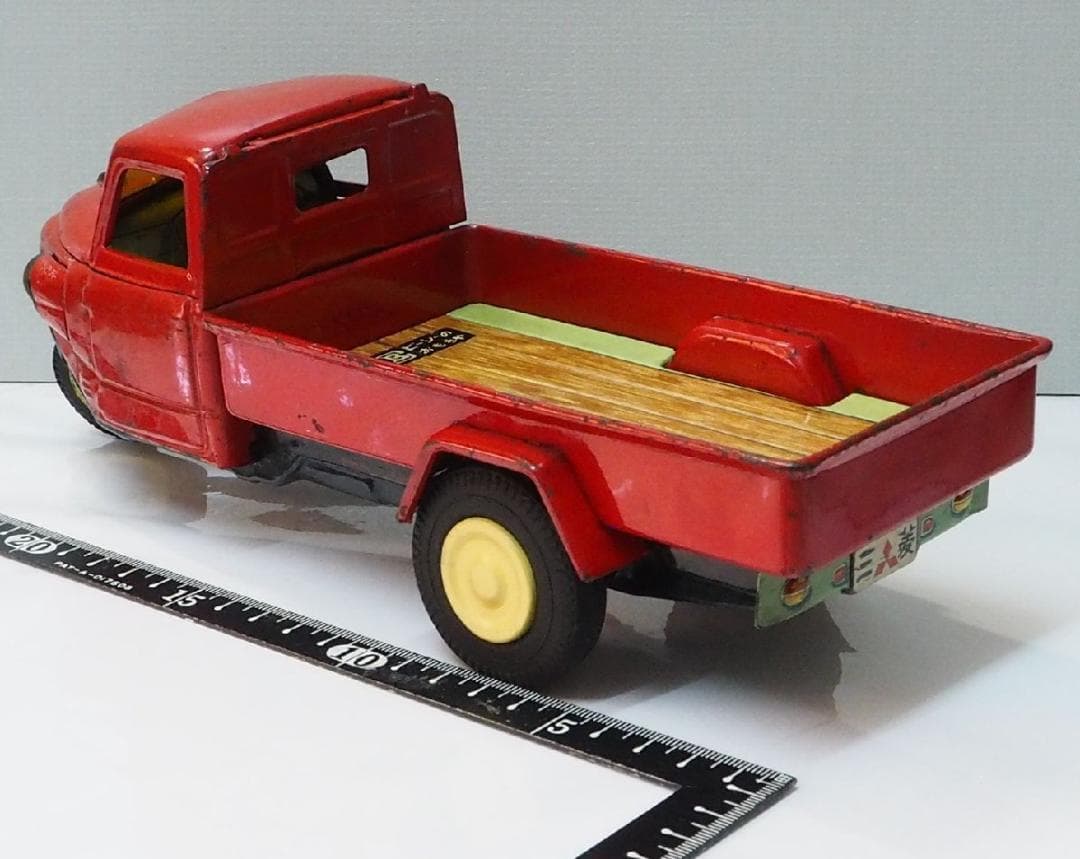 萬代屋【三菱 オート三輪トラック 赤一色 動作確認済】ブリキ自動車TIN【箱無】