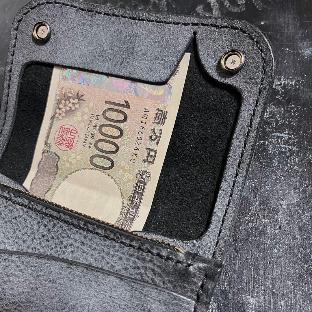 トラッカーウォレット ブラックにエイジング ミドルトラッカーウォレット #335