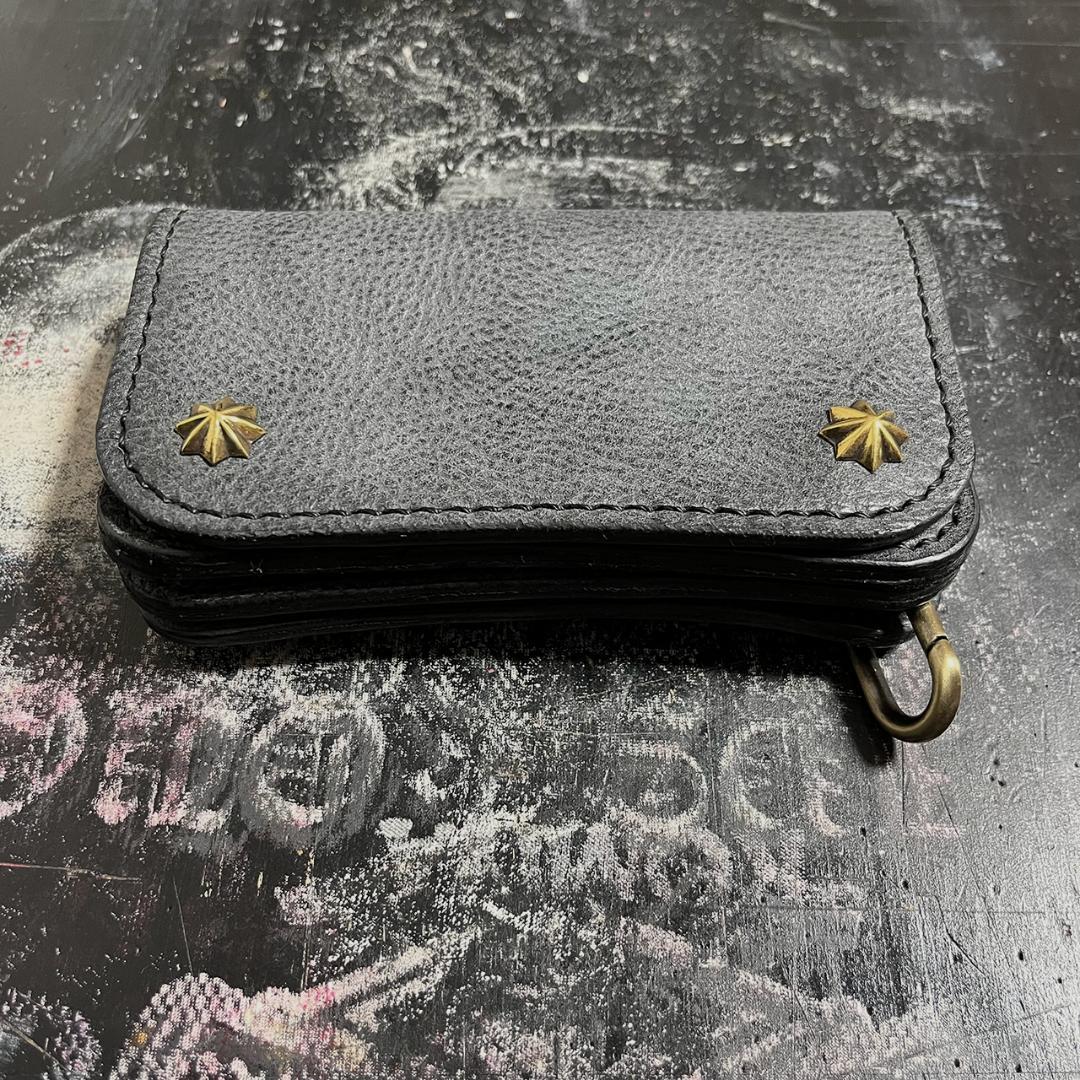 トラッカーウォレット ブラックにエイジング ミドルトラッカーウォレット #335