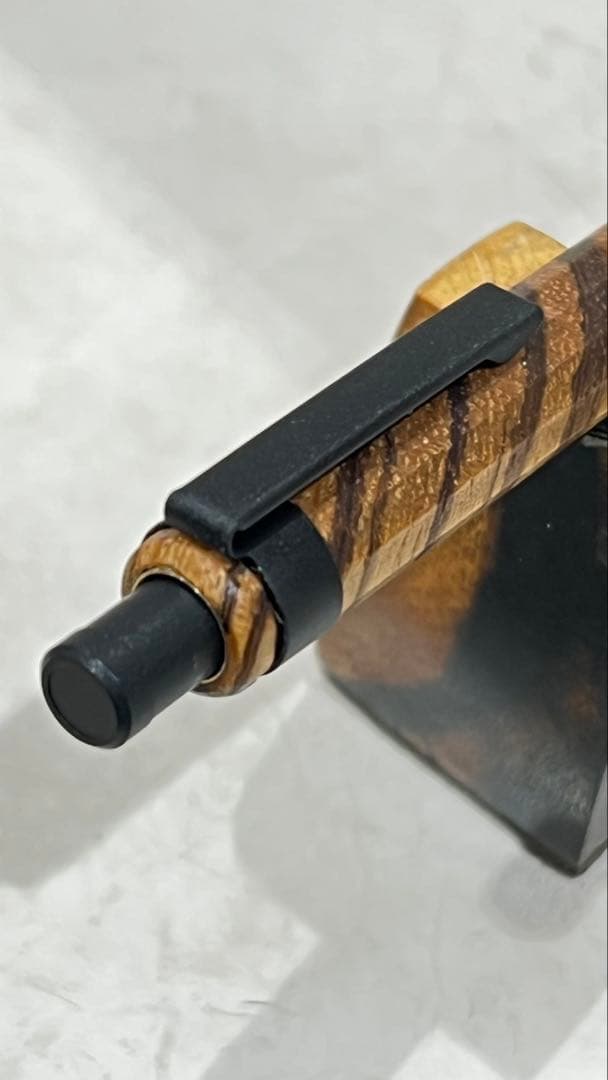 aikok　orenznero支給　ゼブラウッド12角軸　格子何グリップ