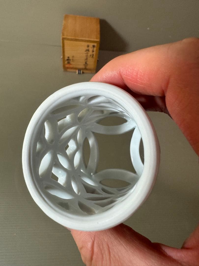 2774 茶道具平戸焼 横石嘉助 平戸白磁七宝透 蓋置 共箱 未使用 - メルカリ