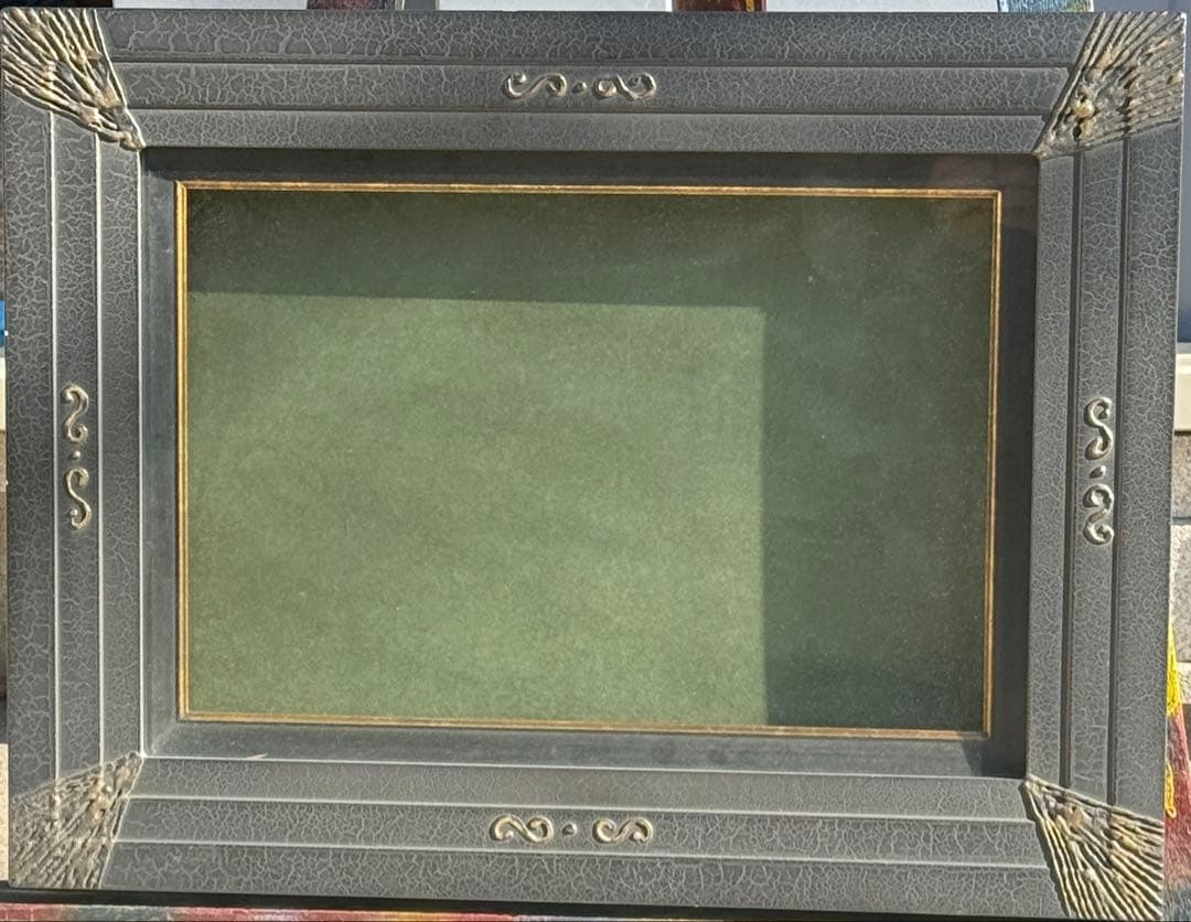 6Pサイズ アンティーク調黒い装飾的な額縁 前面ガラス＆黄色袋＆供箱付き1/6