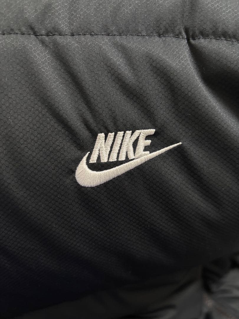 NIKE ベストダウン