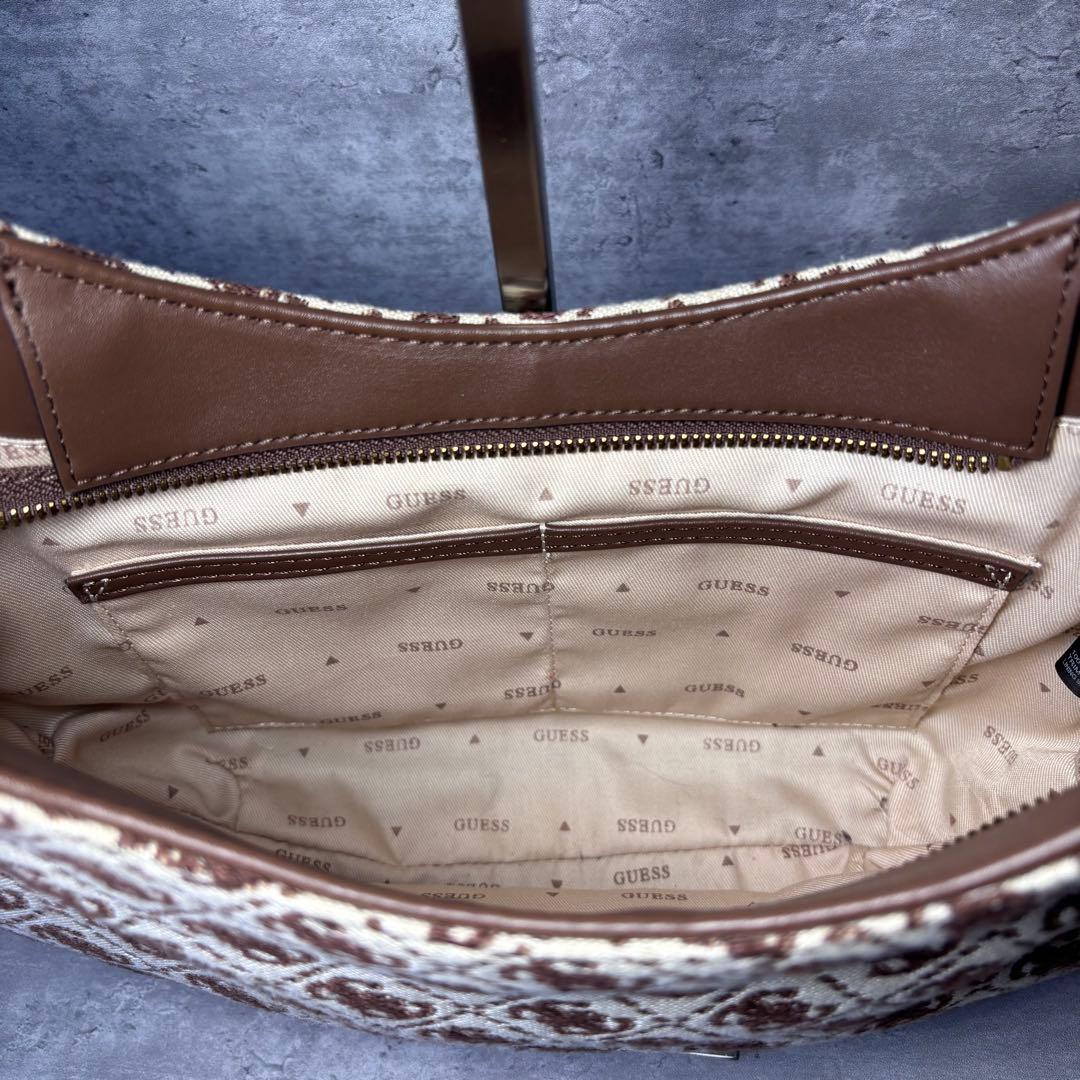 【極美品】GUESS ゲス　ショルダーバッグ ロゴ柄 ブラウン ワンショルダー