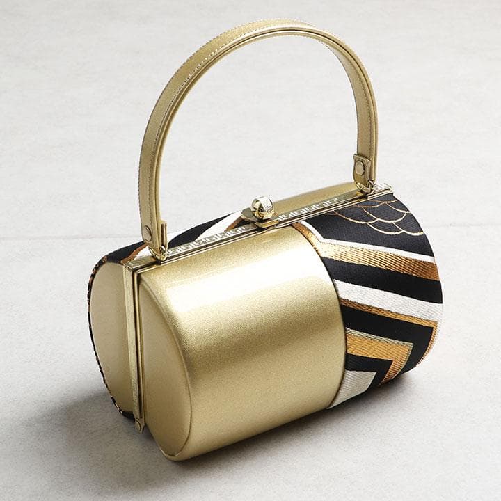 【新品】草履バッグセット　黒地に古典柄 帯地 03662