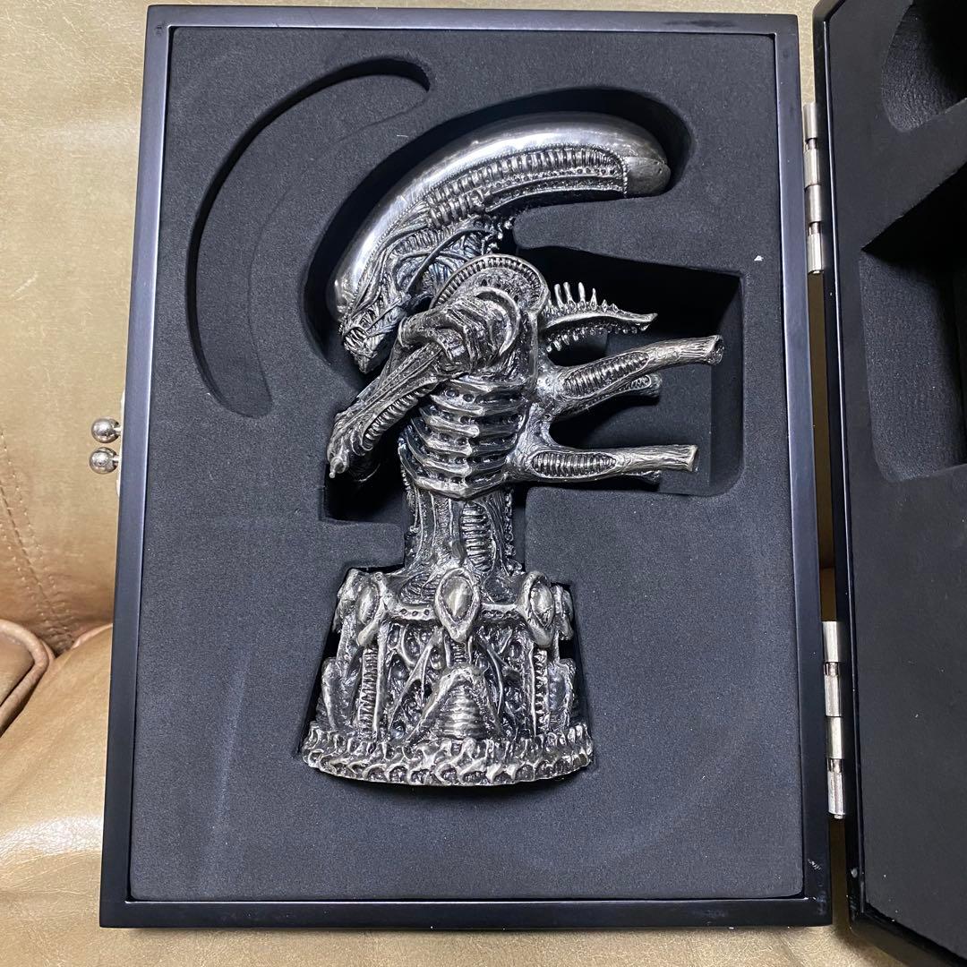 エイリアン スタチュー ピューター製