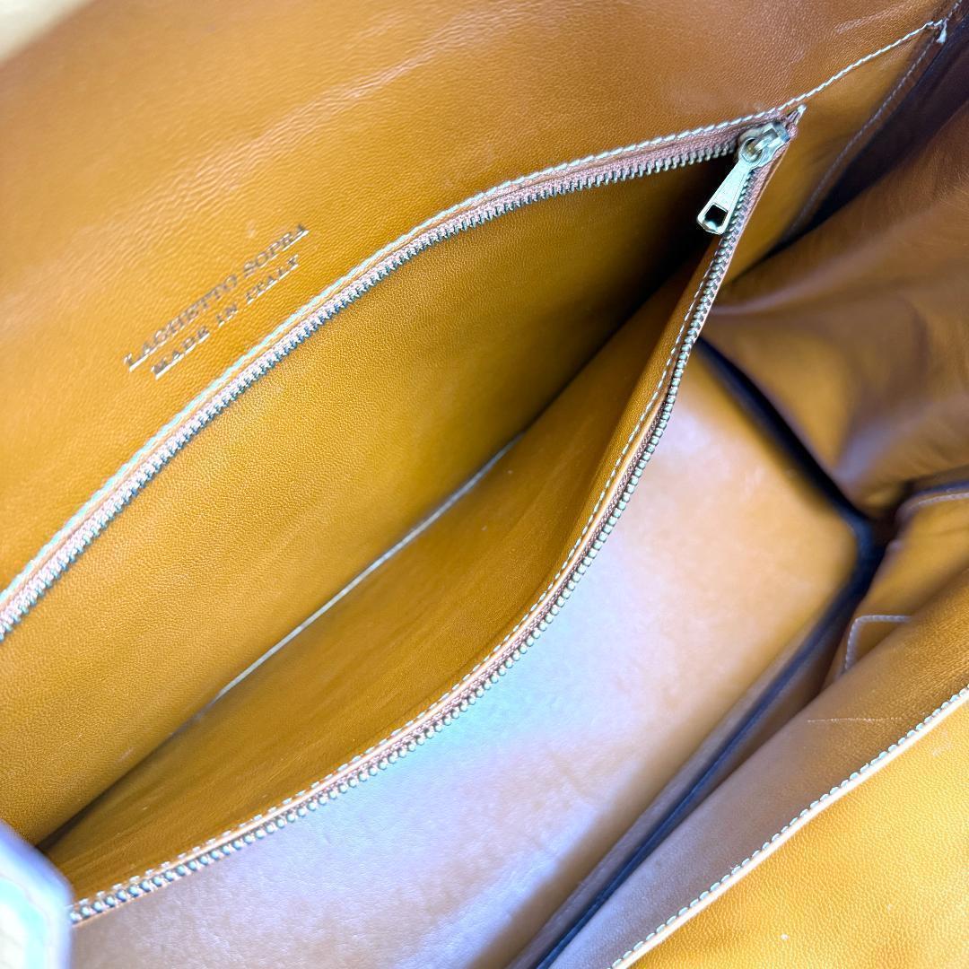 美品 本革 ハンドバッグ キャメル フラップ 嘉手納 鍵 ベルト レザー