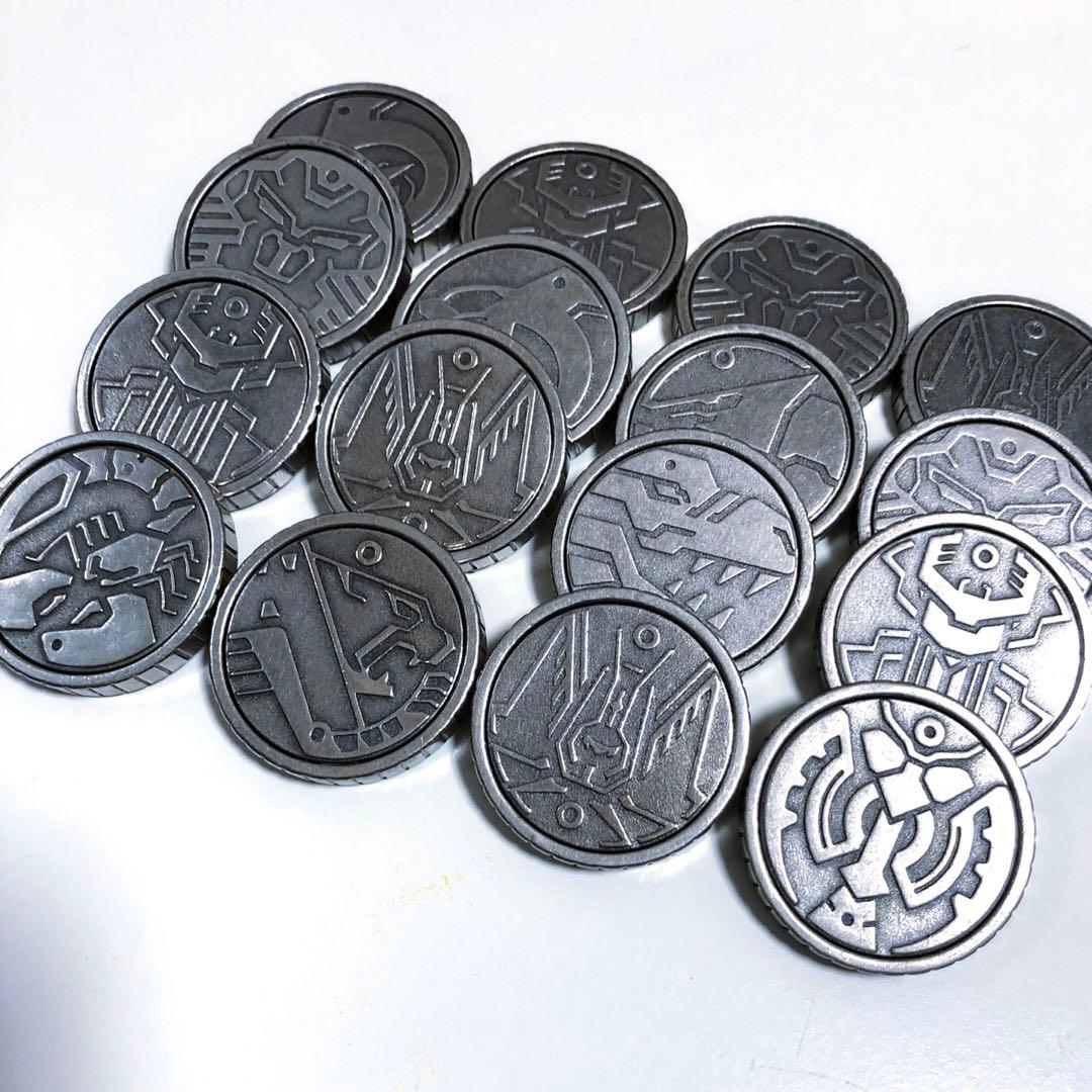 仮面ライダーオーズ セルメダルスイング ダイキャスト製 16枚 - メルカリ