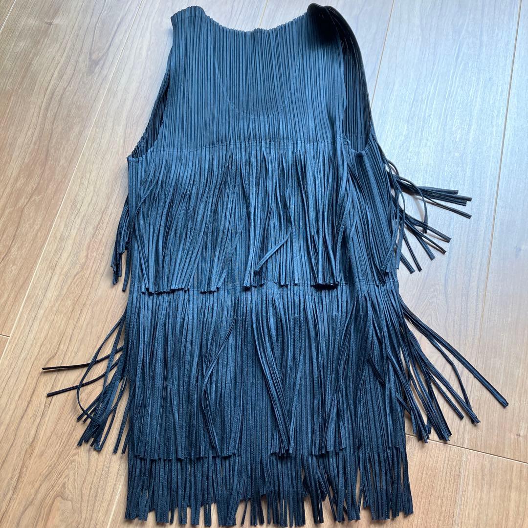 プリーツプリーズ　フリンジタンクトップ