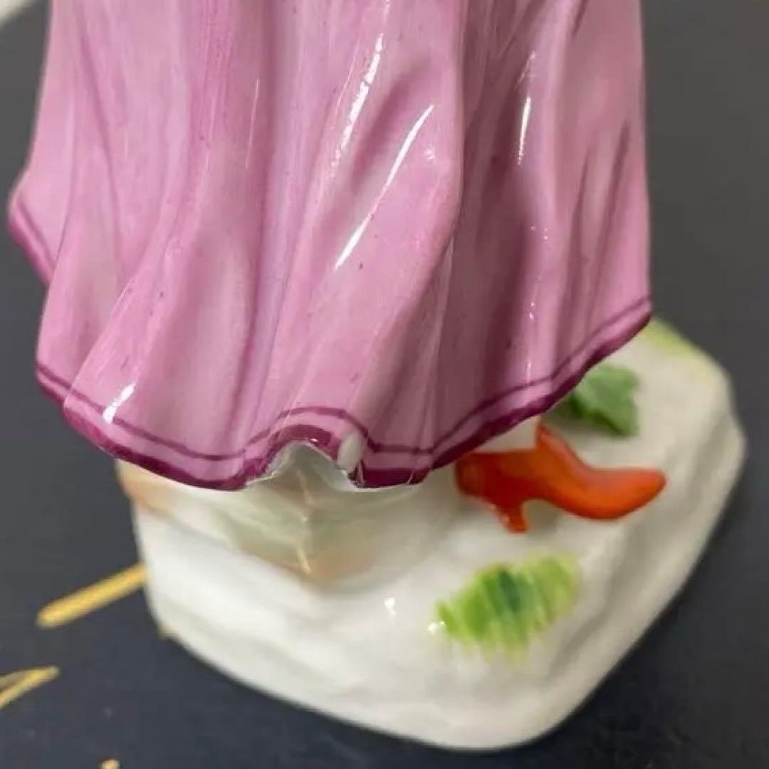 ケンドラー・コロンビーヌ・１４cm・左手の一部に綺麗な修復があります・マイセン・