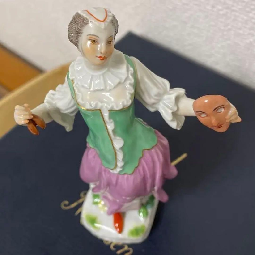 ケンドラー・コロンビーヌ・１４cm・左手の一部に綺麗な修復があります・マイセン・