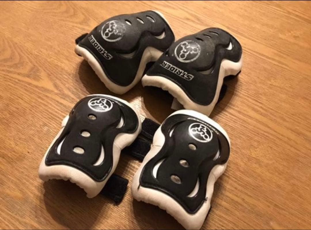 STRIDER バランスバイク 赤 肘膝サポーターセット