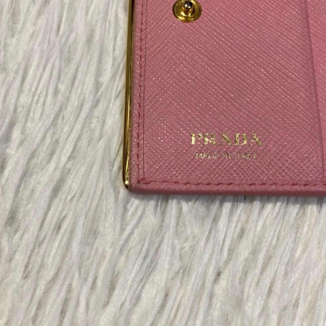 最終価格　美品　PRADA プラダ　二つ折り　財布　ピンク　フレーム