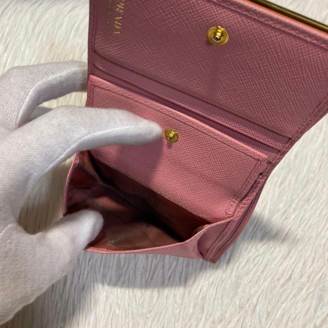 最終価格　美品　PRADA プラダ　二つ折り　財布　ピンク　フレーム