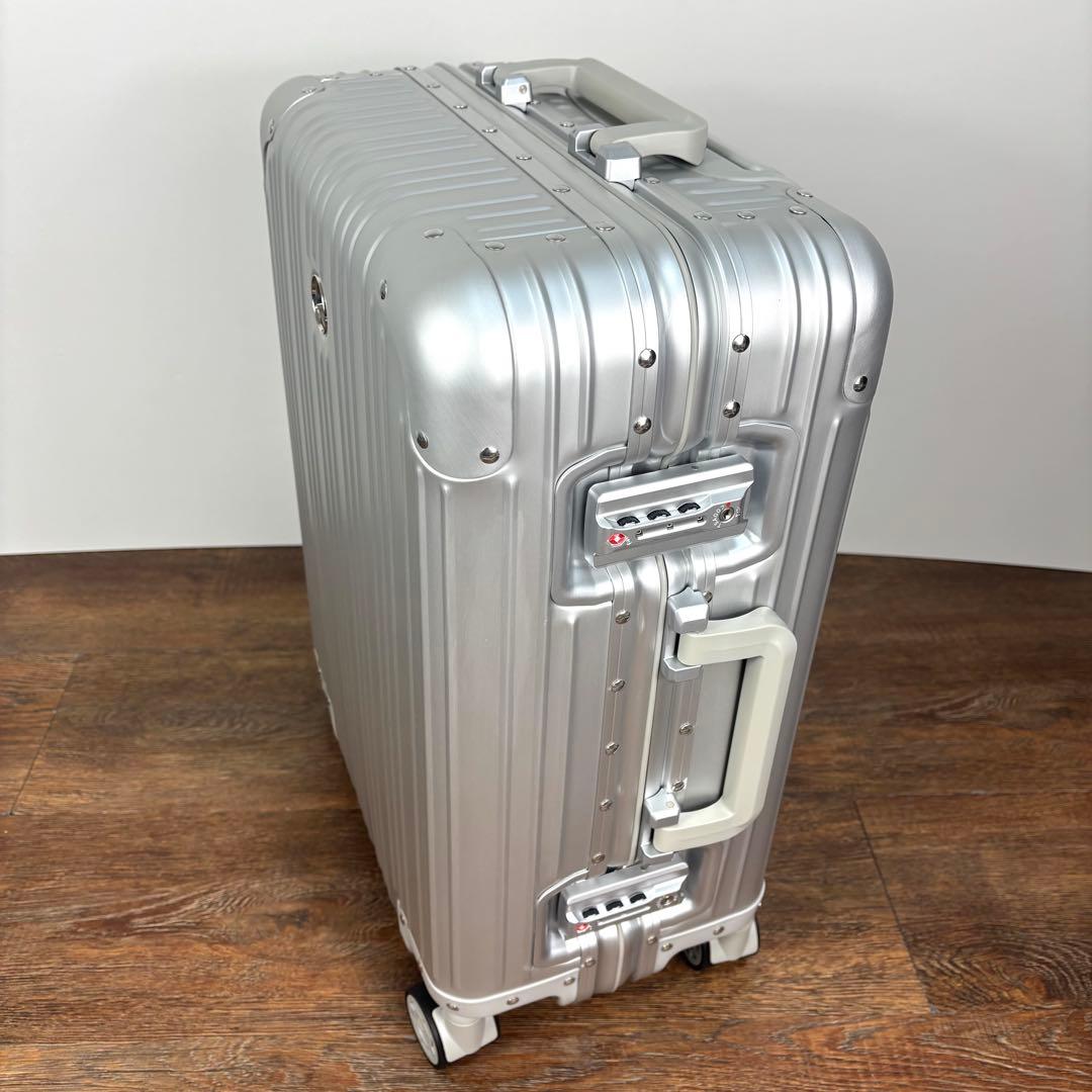 メルセデスベンツ32L アルミスーツケース《美品》機内持込みサイズ TSAロック