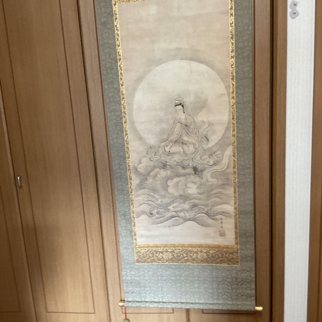 宏斎画肉筆画 紙本掛軸 【 雲上観音図 】 軸先仏具軸 良品桐箱付