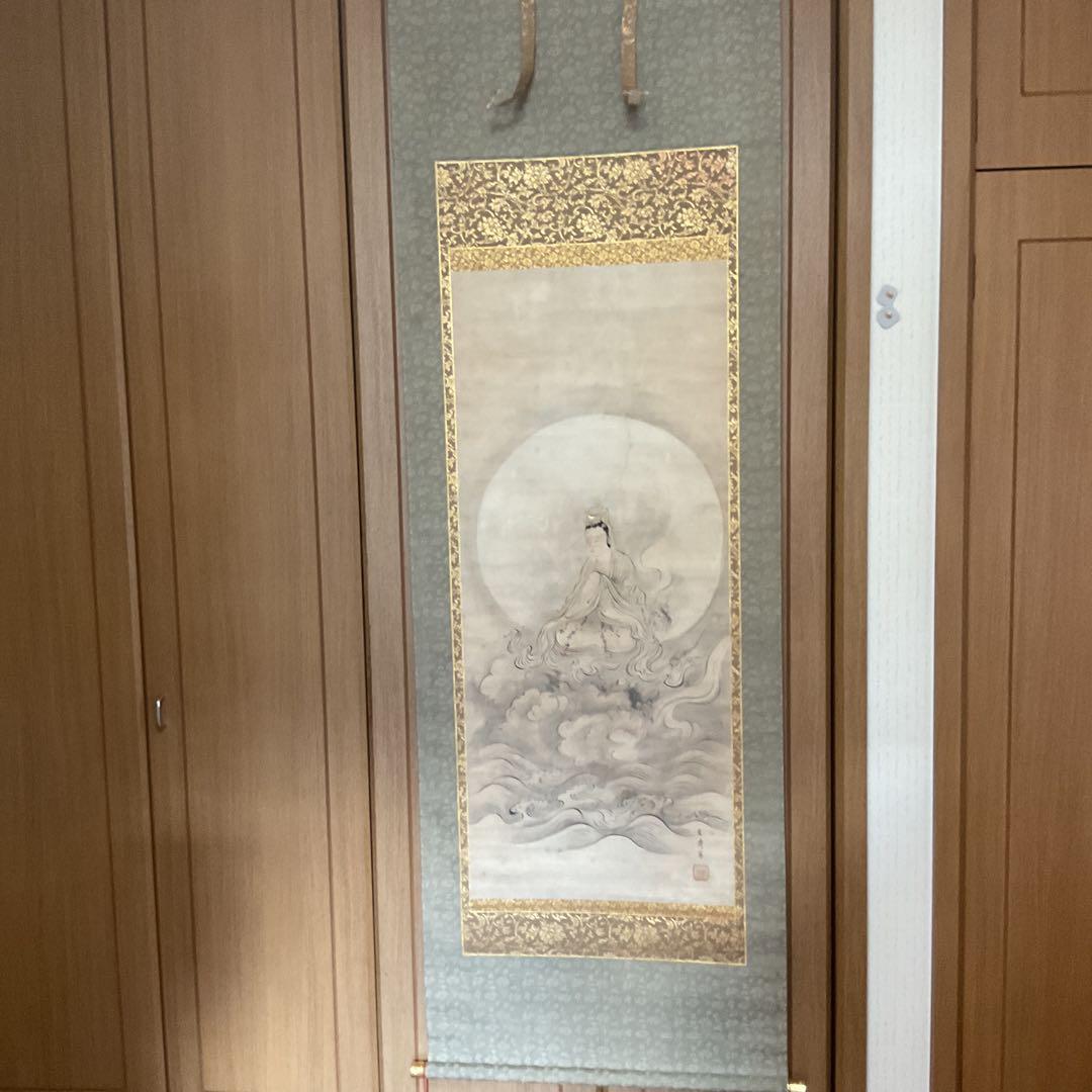 宏斎画肉筆画 紙本掛軸 【 雲上観音図 】 軸先仏具軸 良品桐箱付